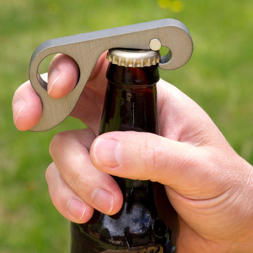 🚨 Meet The One-Handed Bottle Opener That’s Smarter, Faster & Cooler Than Your Lighter 🍾