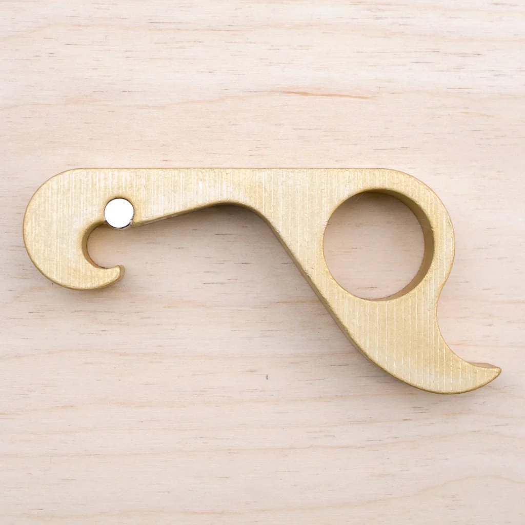 🚨 Meet The One-Handed Bottle Opener That’s Smarter, Faster & Cooler Than Your Lighter 🍾